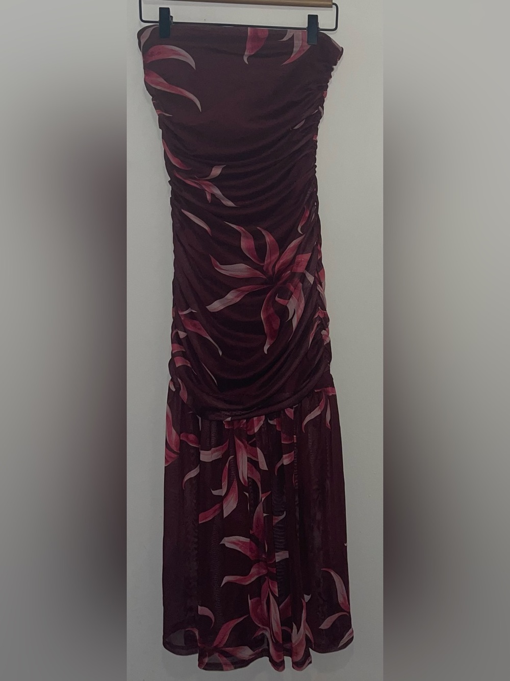 Women's Burgundy Floral Ruched Maxi Dress